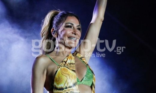 Αποκλειστικό: «Βούλιαξε» το Βεάκειο για τη Δέσποινα Βανδή: «Να κλείσουμε μαζί αυτό το καλοκαίρι;»