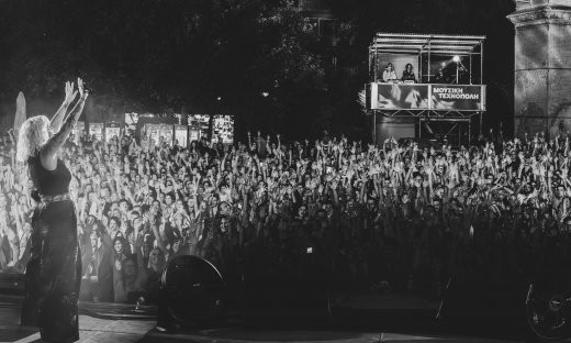 Η Ελεωνόρα Ζουγανέλη μας προσκάλεσε σε ένα μεγάλο πάρτυ στην Τεχνόπολη και υπόσχεσή της έγινε πράξη