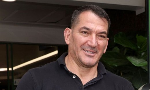 ΕΟΕ: Αντιδράσεις για την απόφαση του Πύρρου Δήμα να διαθέσει σε δημοπρασία την Ολυμπιακή δάδα