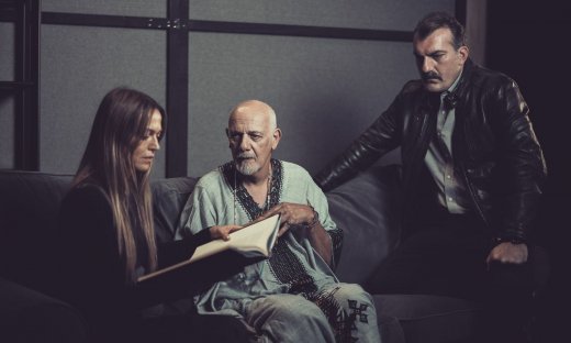 «Η Συνάντηση»: Γιώργος Κιμούλης- Κατερίνα Θεοχάρη - Βασίλης Γιακουμάρος στο θέατρο Μουσούρη