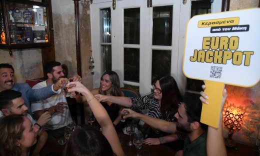 Μάκης κερνάει όλοι πίνουν – Άφωνοι οι θαμώνες σε τρία μαγαζιά της Αθήνας