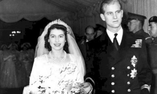 Το νυφικό της βασίλισσας Ελισάβετ Β’ ένα από τα πιο ακριβά όλων των εποχών! Η ιστορία του