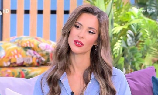 Φούλοπ: Δεν πάει ο νους σας ποιος ήταν ο νονός της - Η αμηχανία της όταν ρωτήθηκε για τον Μπισμπίκη