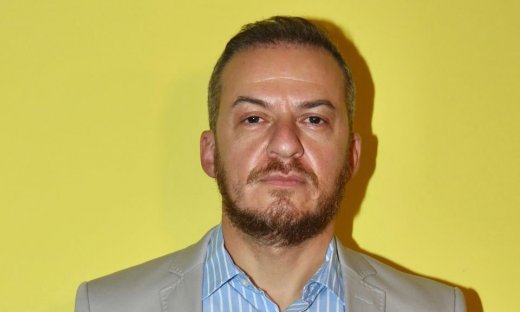 Πάνος Δημάκης: Θα ήθελα να με θυμούνται ως συγγραφέα, γιατί αυτή η ιδιότητα με γεμίζει περισσότερο