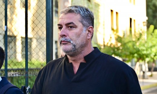 Μπισμπίκης: Βίντεο ντοκουμέντο μετά το γλέντι που πήρε σβάρνα αυτοκίνητα με το όχημά του