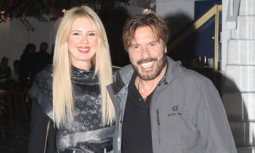 Τζώρτζογλου – Μαριόλα: Stylish φθινοπωρινή εμφάνιση στη Μύκονο με western πινελιές