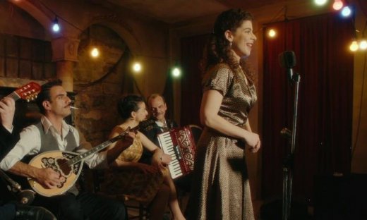 To σπίτι δίπλα στο ποτάμι - επεισόδια: Η Ασπασία εγκαταλείπει το τραγούδι