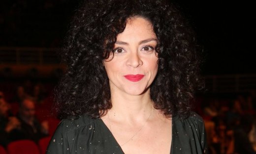 Η Δήμητρα Στογιάννη φτιάχνει από το χωριό χυλοπίτες με φέτα στην κατσαρόλα!