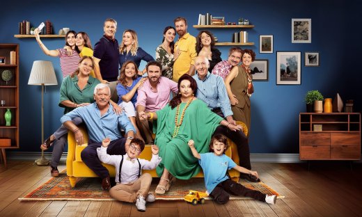 Το Σόι σου: Ο μικρός «Βαγγελάκης» μεγάλωσε - Οι νέες φωτογραφίες από τα γυρίσματα!