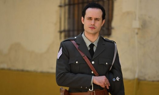 Άγιος Έρωτας: Ο Νικηφόρος ψάχνει στο σπίτι της Ολυμπίας και βρίσκει το ημερολόγιό της...