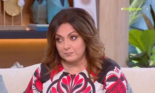 Σοφία Μουτίδου: Το κασέ της, οι τρεις προτάσεις & η εκπομπή, The View με τέσσερις γυναίκες