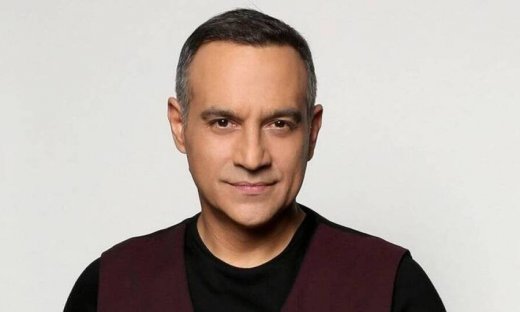 Κρατερός Κατσούλης: «Δεν μπορώ να πω για την Κατερίνα Καραβάτου αν... Θα τη ρωτάτε απευθείας»