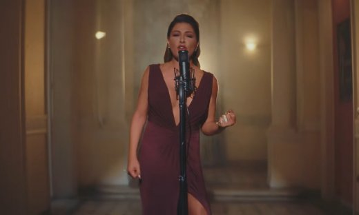 Χριστοφόρου-Παπαρίζου: Σε ένα πραγματικό Μέγαρο το video clip του συγκλονιστικού ντουέτου τους