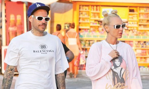 Τάμτα - Κασιδόκωστας: Το σπάνιο κοινό καρέ στα social media & η αγκαλιά