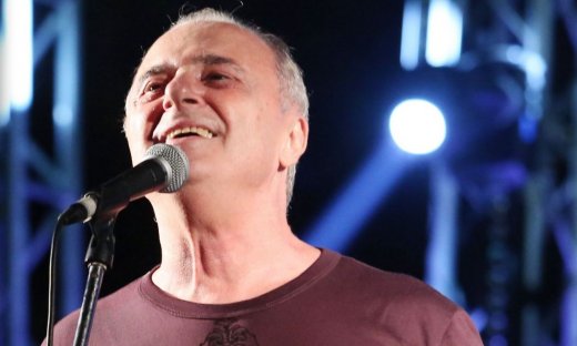 Λάκης Τζορντανέλλι: Η άγνωστη κουμπαριά με τη Ρίτα Σακελλαρίου και η λατρεία για το εγγονάκι του