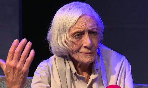 «Θέλω να φύγω πριν το πουν» - Η Δέσποινα Μπεμπεδέλη αποσύρεται από το θέατρο μετά από 65 χρόνια