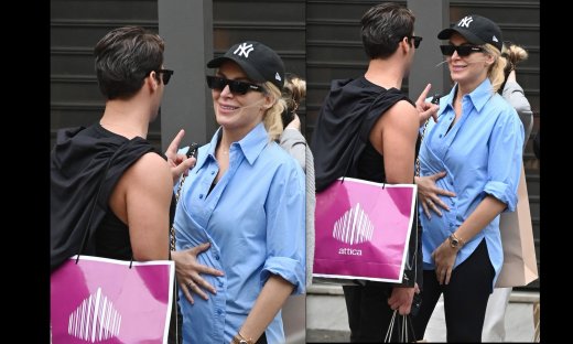 Καινούργιου: Με φαρδιά ρούχα στο κέντρο της Αθήνας - Οι φωτό που κάνουν το γύρο του διαδικτύου