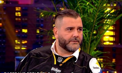 Βαγγέλης Σερίφης: «Η Καλλιμάνη έχει λαϊκή φωνή αλλά δεν έχει λαϊκά τραγούδια – Εγώ το λέω σκυλάδικο»