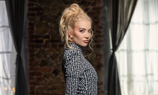 Γωγώ Λιδάκη: Με την υπογραφή του Κυριάκου Παπαδόπουλου το νέο της single «Δες τι έχασες»