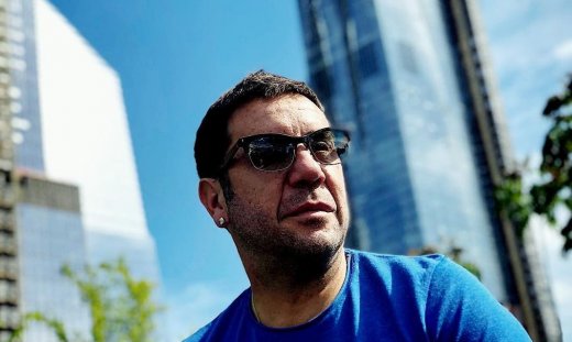 Μαζωνάκης: H αντεπίθεση, oι μηνύσεις, η οριστική ρήξη & η τελευταία συνάντηση με την αδελφή του