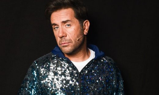 Μαζωνάκης: Τραγούδησε live το «Ξημερώνει πάλι» & έγινε viral στο TikTok – Οι fans τον αποθέωσαν!