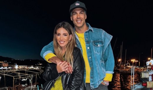 Οικονομάκου - Τσερέλα: Οι καλεσμένοι, τα δυο πάρτι και η μπομπενιέρα με κερί γνωστής εταιρίας