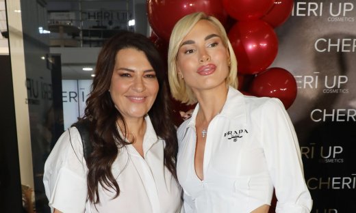 Κοσμοσυρροή στα Βριλήσσια για το πιο λαμπερό πάρτι