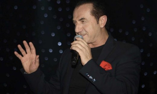 Λευτέρης Πανταζής: Με πήρε η Άντζελα και μου λέει: «Ξαναγύρισες ε;» και της λέω…»