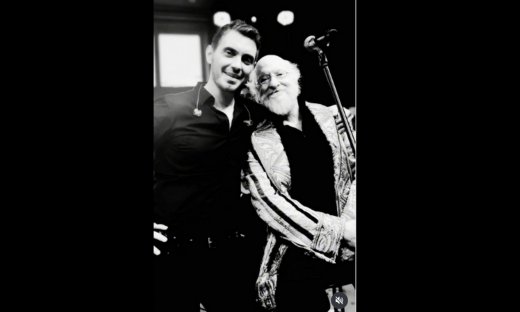 Το συγκινητικό αντίο του Χατζηγιάννη στον Σαββόπουλο: «Οι χοροί θα κρατήσουν για να σε θυμίζουν»