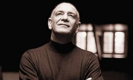 «Στη συναυλία, ο Δημήτρης Μητροπάνος είχε ορούς μέσα από το σακάκι…»