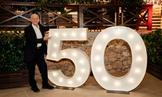 Ένα party με πλήθος εκλεκτών καλεσμένων για τον εορτασμό των 50 χρόνων Mr Politia Tennis Club!