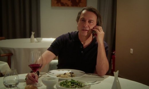 Να μ' αγαπάς: Ο Άγγελος απλώνει τον ιστό του γύρω από τους Καλλιγά, αγοράζοντας το πατρικό τους &...