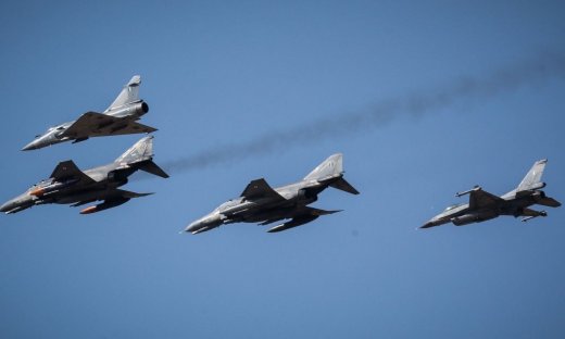 28η Οκτωβρίου: Θεαματική η απογείωση των Mirage που «έσκισαν» τον ουρανό Αττικής και Θεσσαλονίκης