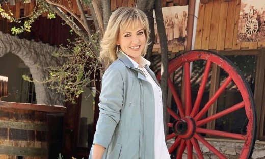 Υρώ Λούπη: Μετέτρεψε ένα παλιό έπιπλο σε έργο τέχνης - Το αποτέλεσμα εντυπωσιάζει!