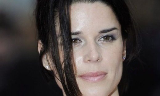 Το πρώτο τρέιλερ του «Scream 7» με την Νεβ Κάμπελ