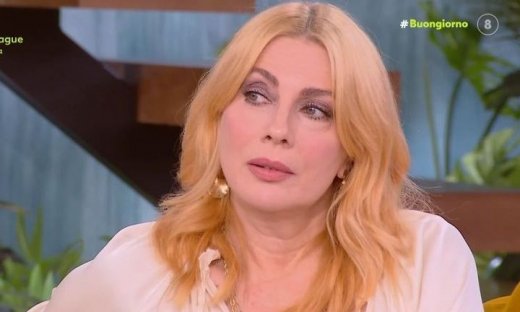 Σμαράγδα Καρύδη: «Ο χρόνος καλό ποτέ δεν κάνει σε ένα ζευγάρι, πρέπει να διεκδικείς»