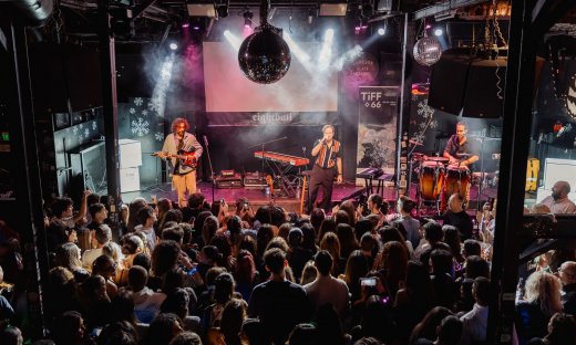 Η Θεσσαλονίκη αποθέωσε τον Κωστή Μαραβέγια