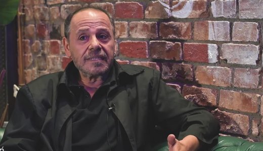 Ο Αλέξανδρος Ρήγας επιστρέφει στην ΕΡΤ με νέα κωμική σειρά