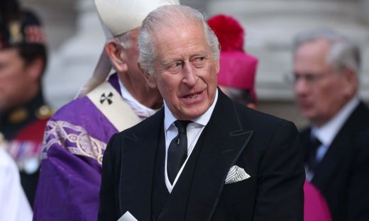 Ο Βασιλιάς Κάρολος γίνεται 77 ετών - Η πορεία, οι έρωτες και η μάχη με τον καρκίνο
