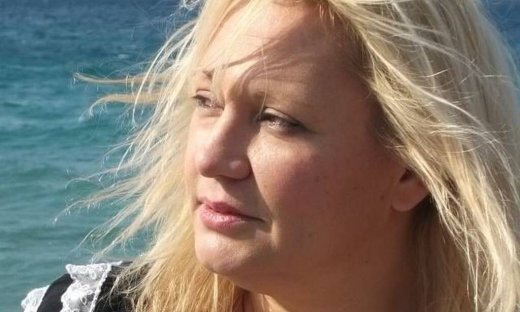 Η σπαρακτική ανάρτηση της Καίτης Φίνου για την αδελφή της: «Έφυγες και άφησες πίσω σου τόσο πόνο»