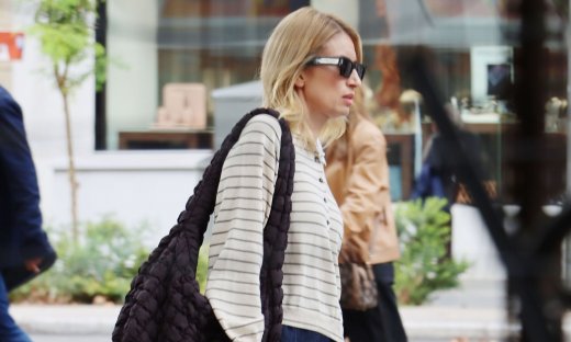 Η Μαρία Ηλιάκη -με λουκ που θα αντιγράψεις- στο κέντρο της Αθήνας!