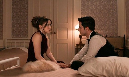 Grand Hotel: H Αλίκη είναι σοκαρισμένη από την ερωτική εξομολόγηση του Άρη & η Φρίντα τα ακούει όλα!