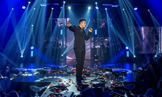 Ο Γιώργος Κακοσαίος έχει το δικό του στέκι στην Αθήνα