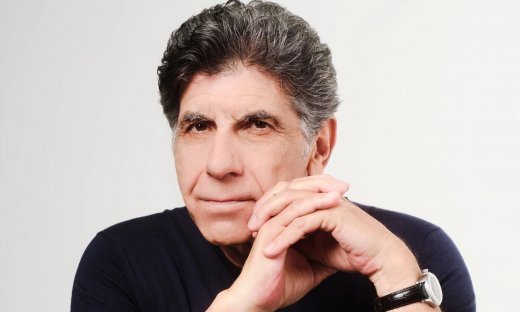 Γιάννης Μπέζος: «Δεν με ενδιαφέρει η συντήρηση της επιτυχίας»