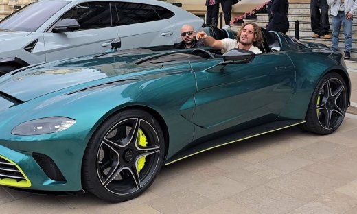 Στέφανος Τσιτσιπάς: Βαρύ πρόστιμο και αφαίρεση διπλώματος - Έτρεχε με 210 χιλιόμετρα στην Αττική Οδό