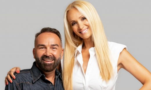 Σε mood Χριστουγέννων η οικογένεια Γκουντάρα-Κάκκαβα - Στόλισαν δέντρο μαζί με τους γιους τους!