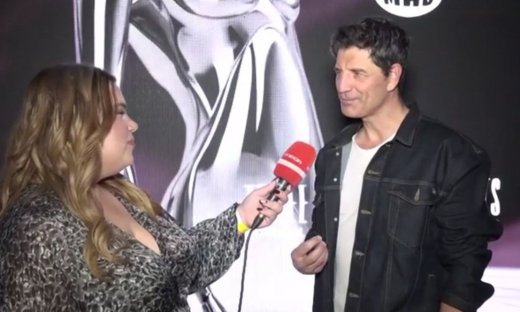 Οι πρώτες δηλώσεις του Σάκη Ρουβά μετά το σοκαριστικό ατύχημά του επί σκηνής