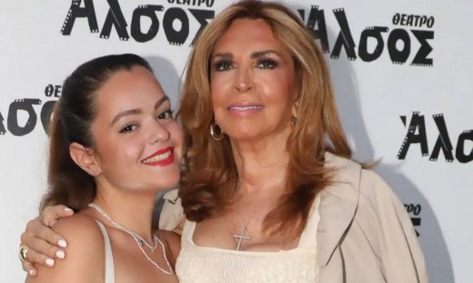 Μιμή Ντενίση: Aντλώ δύναμη από το παιδί μου, από την οικογένειά μου και από το κοινό