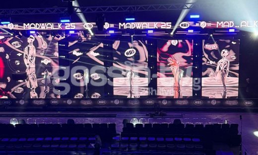 Το gossip-tv στο MadWalk 2025! Οι πρώτες εικόνες και οι λαμπερές αφίξεις στο κόκκινο χαλί!