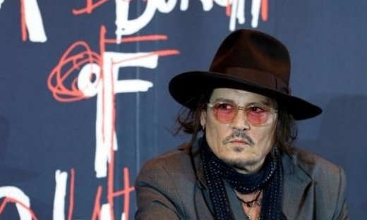 Με τη Βανέσα Παραντί, "ήταν η ευτυχία", λέει ο Τζόνι Ντεπ